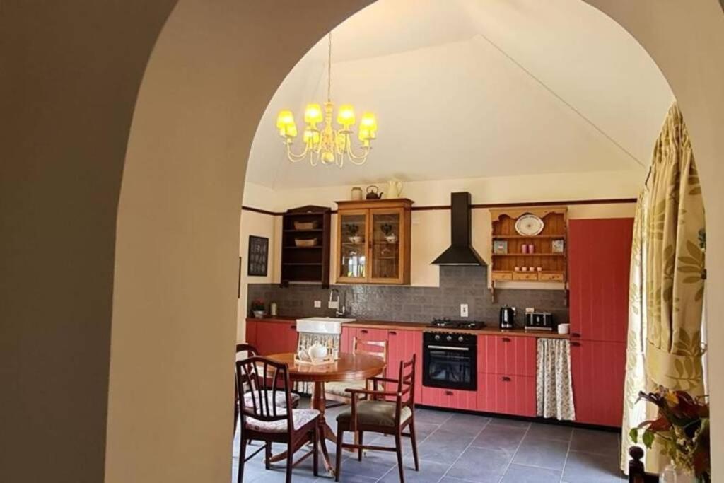 Yellow Heights Accommodation Tinahely Bagian luar foto