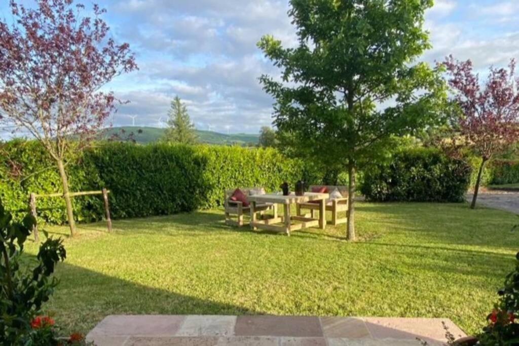 Yellow Heights Accommodation Tinahely Bagian luar foto