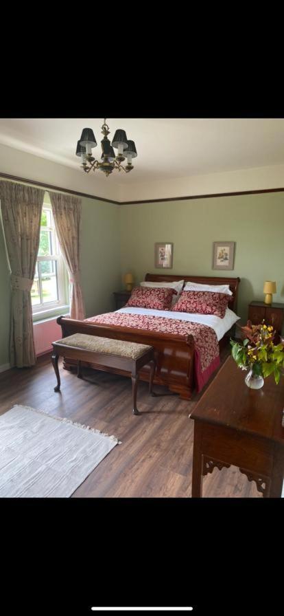 Yellow Heights Accommodation Tinahely Bagian luar foto