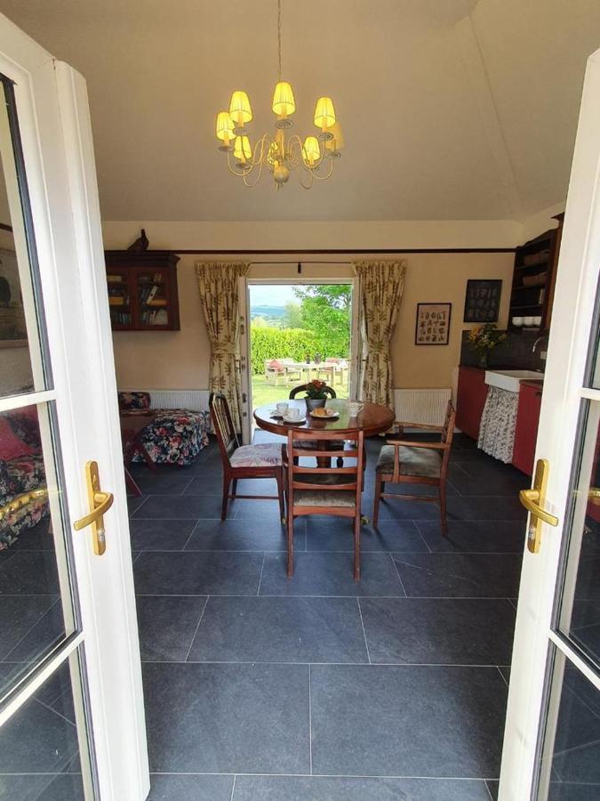 Yellow Heights Accommodation Tinahely Bagian luar foto